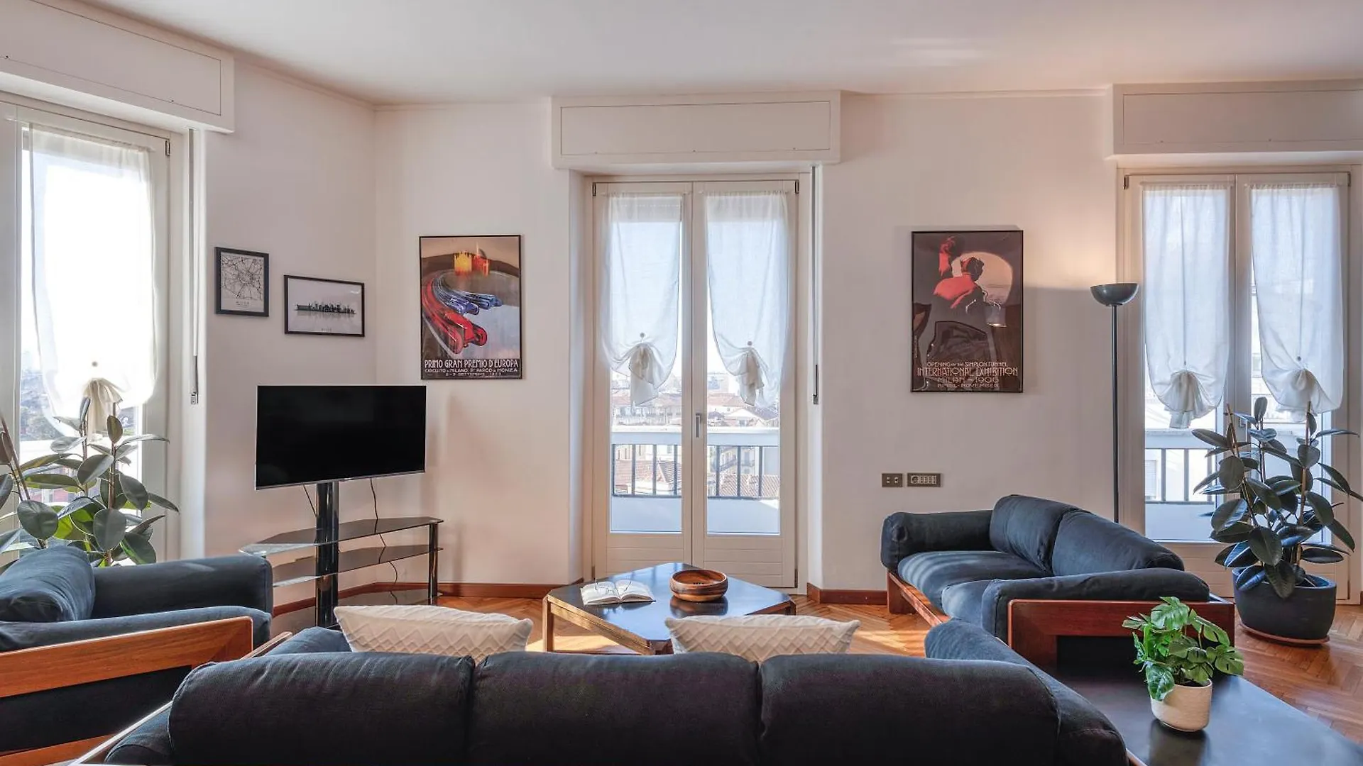Otto Novembre, 3 Ampio Ed Elegante Con Vista Apartment Milan Italy